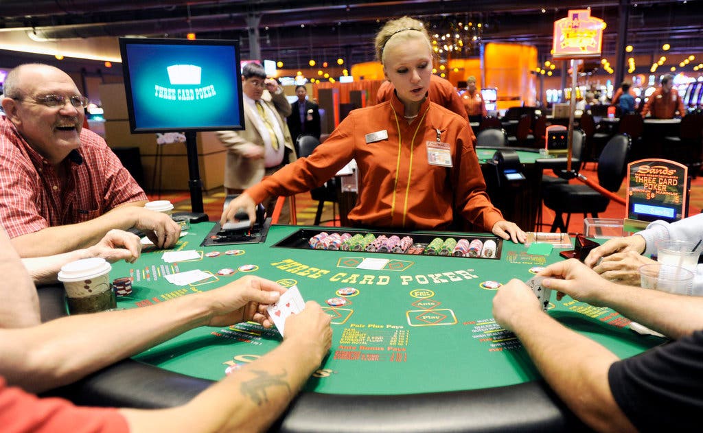 Casinos Now See Online Gambling as a Better Bet - The New York Times